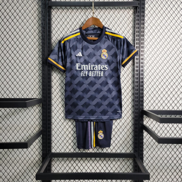 Kit Infantil Real Madrid Alternativo 23/24