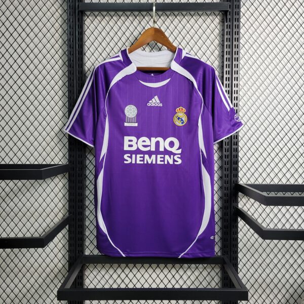 Camisola Real Madrid Retro 06/07 Roxa