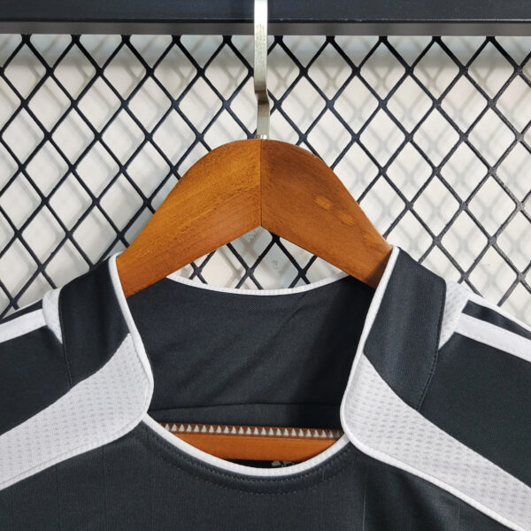 Camisola Real Madrid Retro 06/07 Black - Image 5