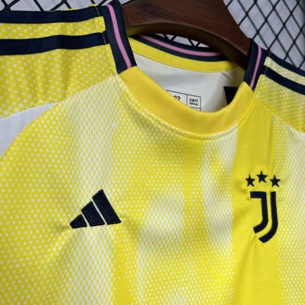Kit Infantil Juventus Alternativo 24/25 - Image 4