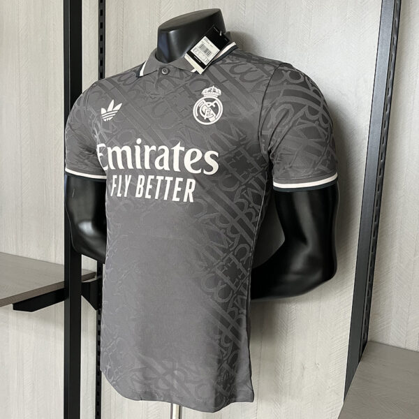 Camisola Real Madrid Terceira 24/25 Versão Jogador - Image 5